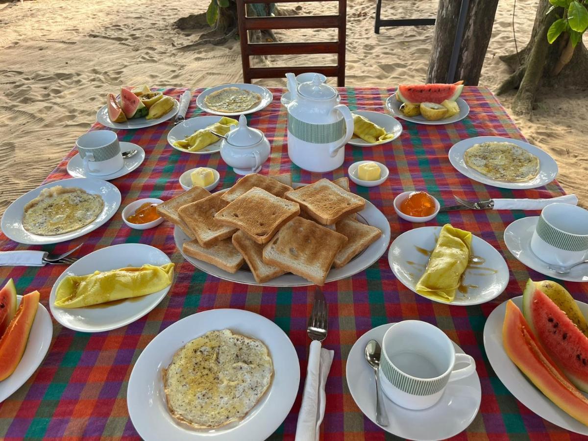 Sunray Beach House Tangalle Esterno foto