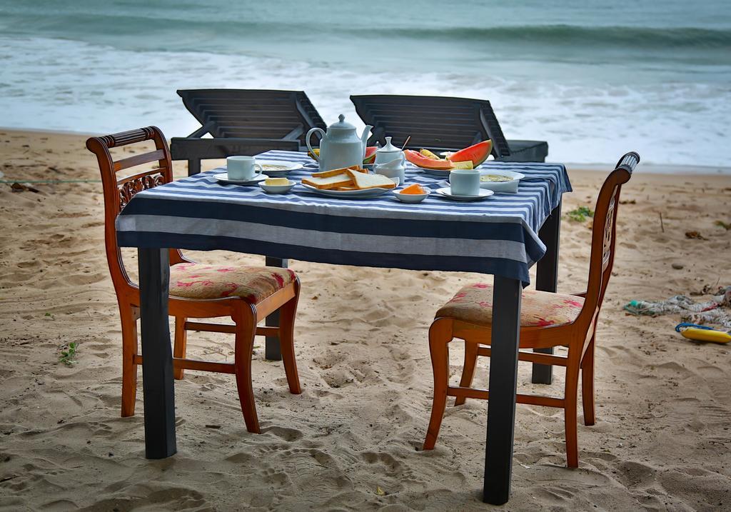 Sunray Beach House Tangalle Esterno foto