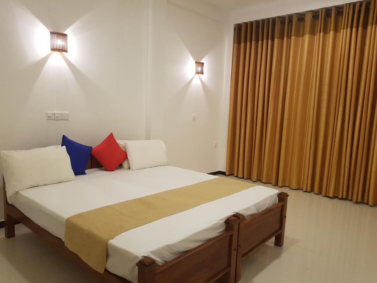 Sunray Beach House Tangalle Esterno foto